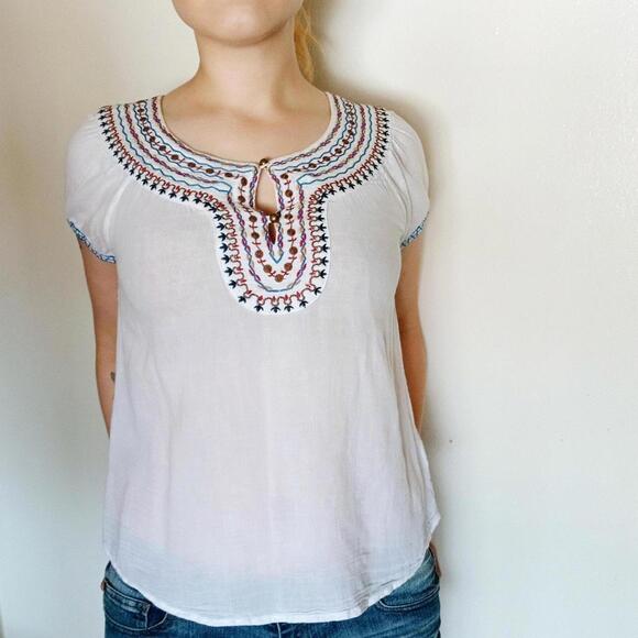 Tops - White boho Mexican style blouse with multicolor embroidery size‎ small/medium